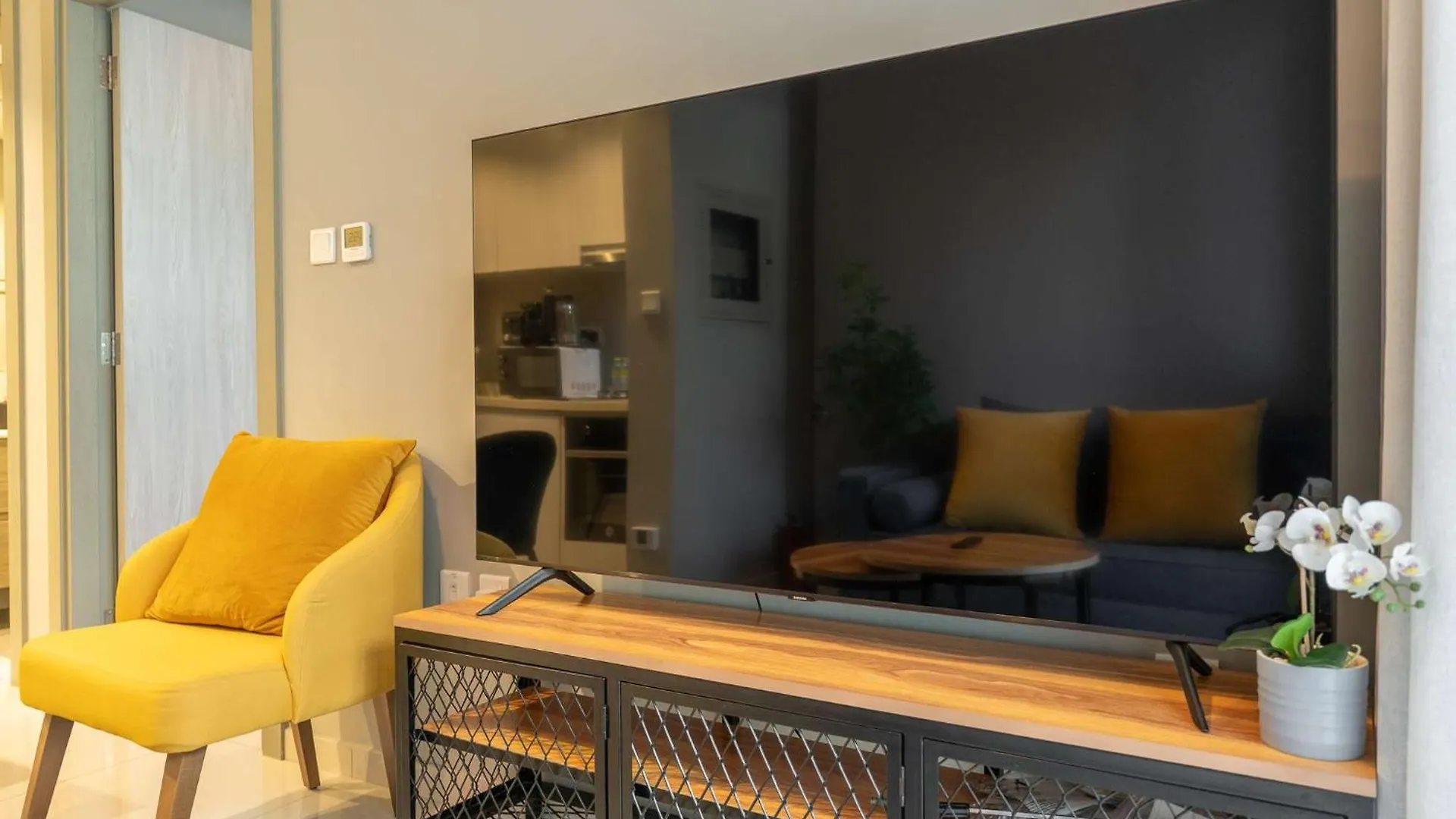 Excellent 1 Bedroom In Zada Tower With Balcony Dubai