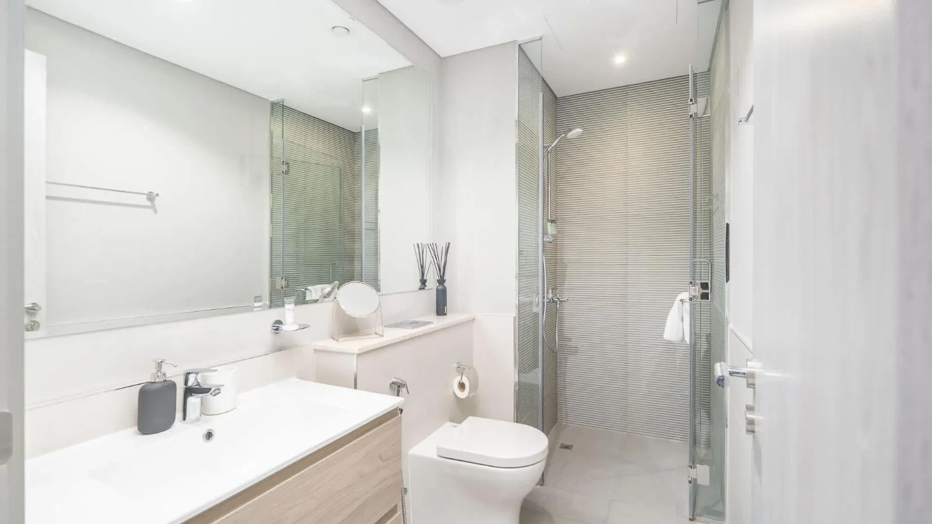 Excellent 1 Bedroom In Zada Tower With Balcony Dubai