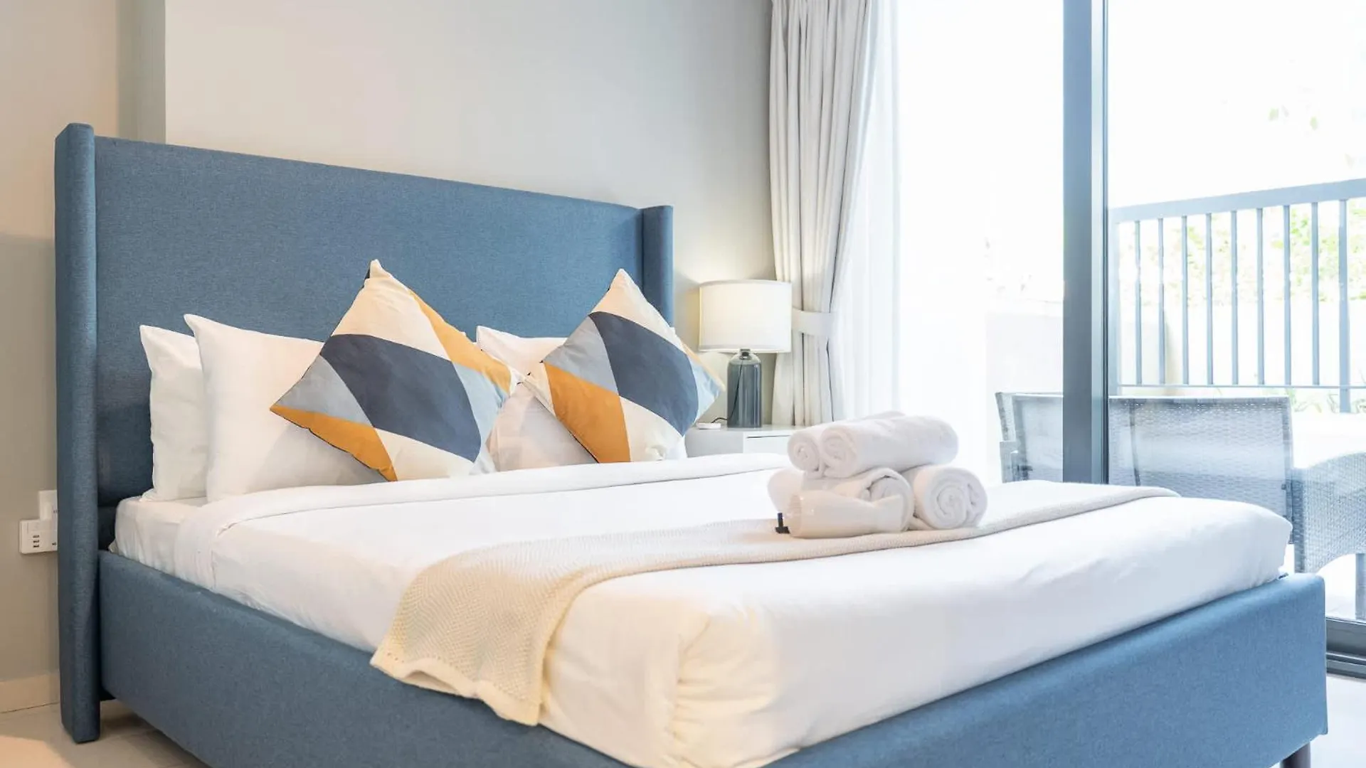 Excellent 1 Bedroom In Zada Tower With Balcony Dubai 0*,