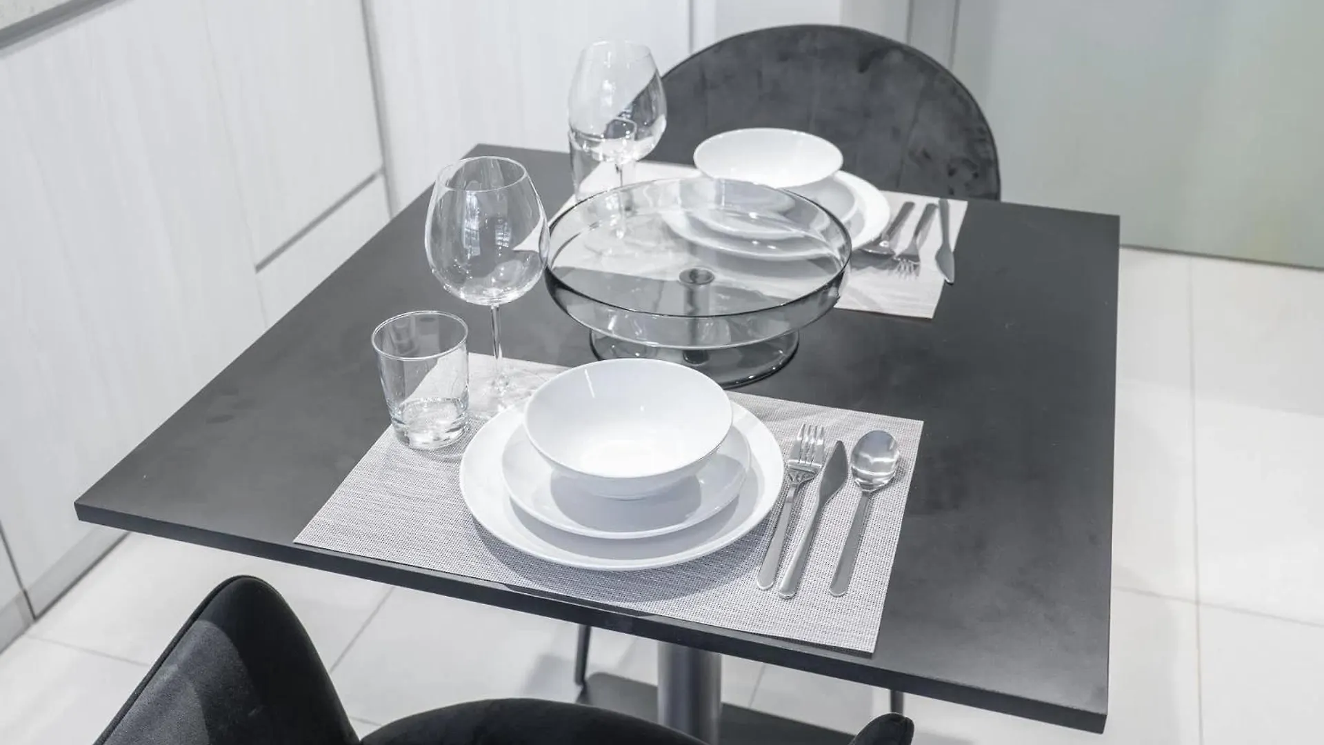 アパート Excellent 1 Bedroom In Zada Tower With Balcony ドバイ